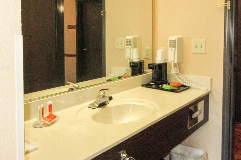 Econo Lodge Inn&Suites Ripley Camera foto