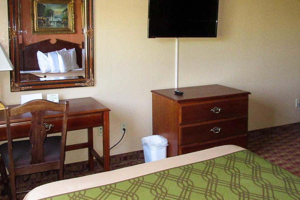 Econo Lodge Inn&Suites Ripley Camera foto