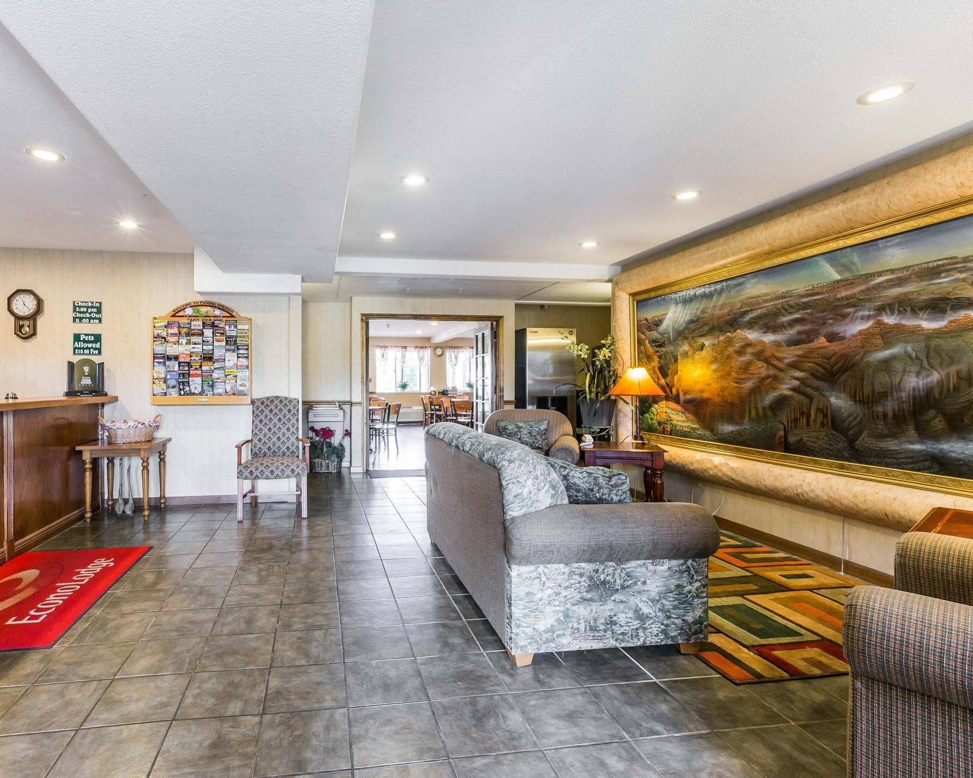 Econo Lodge Inn&Suites Ripley Esterno foto