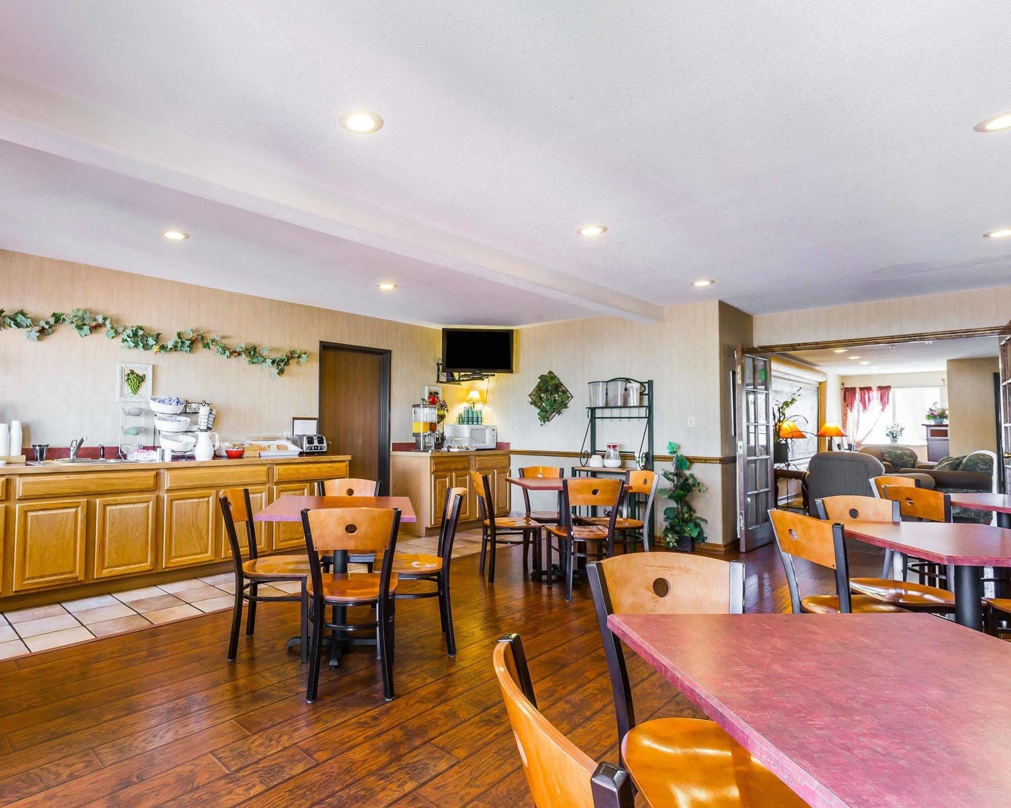 Econo Lodge Inn&Suites Ripley Esterno foto