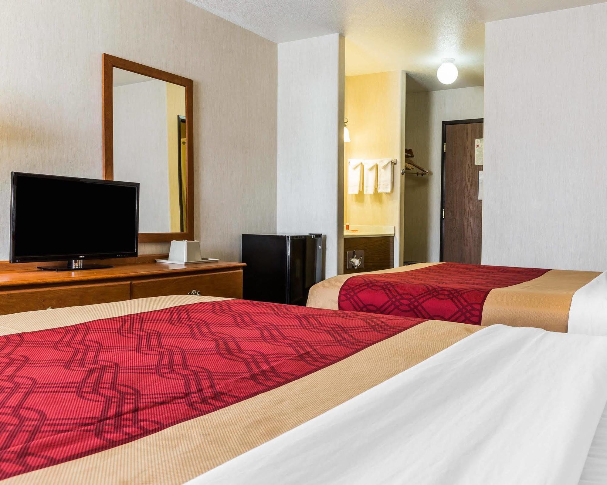 Econo Lodge Inn&Suites Ripley Esterno foto