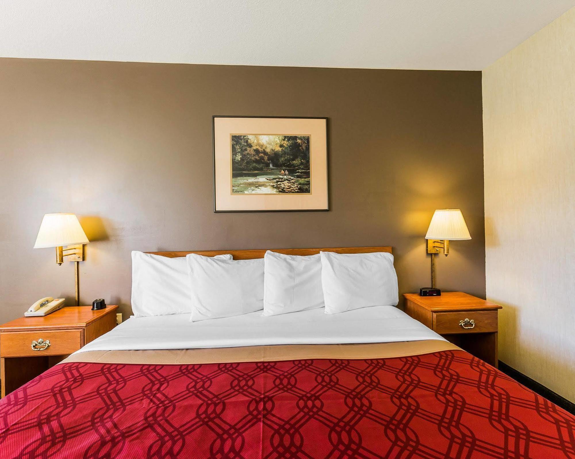 Econo Lodge Inn&Suites Ripley Esterno foto